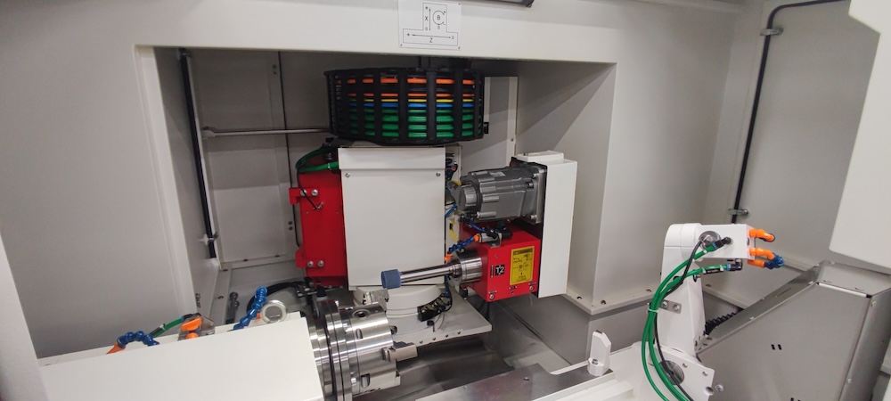 CNC otvorová bruska Studer S100